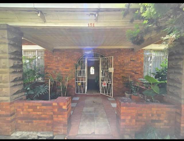 4 BEDROOM HOUSE FOR SALE IN TURFFONTEIN